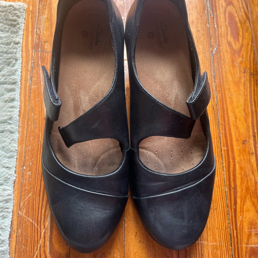 Clarks Women's Black Mary Jane Shoes